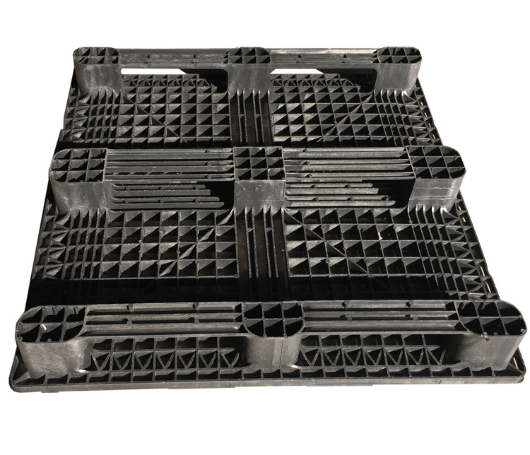 Palet de Plastico Negro con 3 Patines 1200 x 1200 Usado 