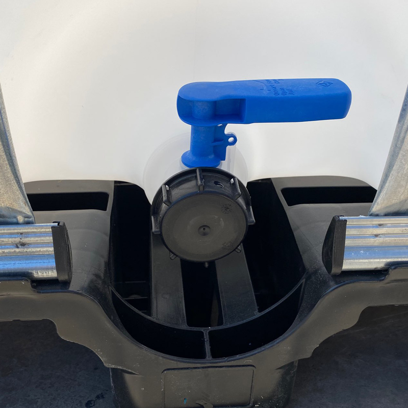 Contenedor IBC  Usado 1000 Litros con Palet de Plástico 