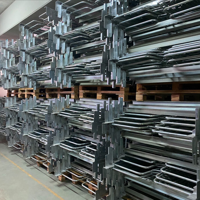 Jaula Apilable B2 Galvanizada Sobre Palet Usada 120 x 120 x 150 cm