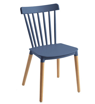 Silla Sansa en Haya y Polipropileno 54 x 44 x 82 cm