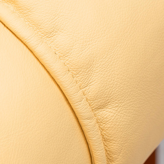 Sillón de Relax Kemi con Otomana Reclinable Polipiel Mantequilla 