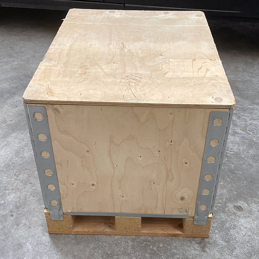 Lote 300 Contenedores Usados de Madera con Tapa 60 x 80 cm 