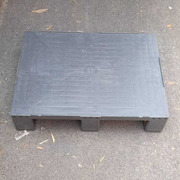 Palet Plástico 60 x 80 cm Liso Usado  