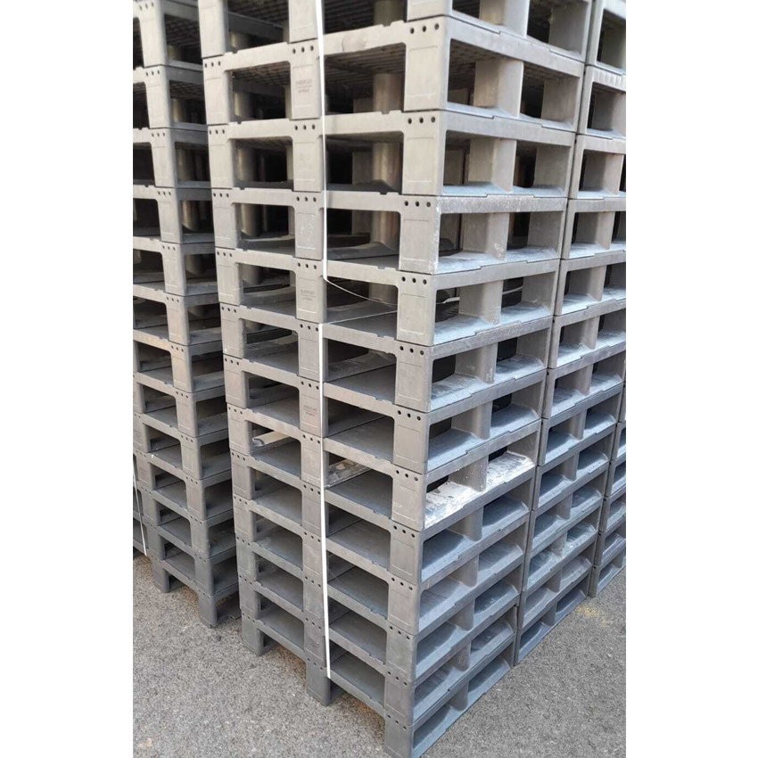 Lote 1000 Palets Plásticos Lisos Apilables Usados 60 x 80 x 16 cm 