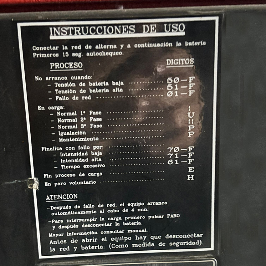 Cargador de Batería de 24 Voltios - 45 Amperios Usado