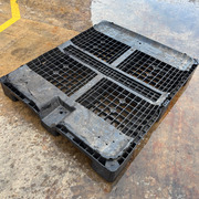 Lote de Palets Plásticos 100 x 120 cm 2ª Base IBC Usados 