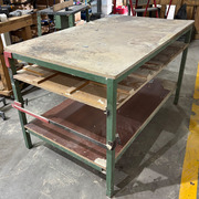 Mesa de Trabajo Usada 2 Estantes 92 x 152 x 93 cm 