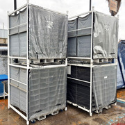 Lote de 12 Jaulas de Metal Usadas con Ruedas 