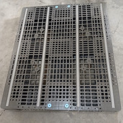 Lote de 49 Palets Plásticos Cerrados Usados 100 x 120 cm 