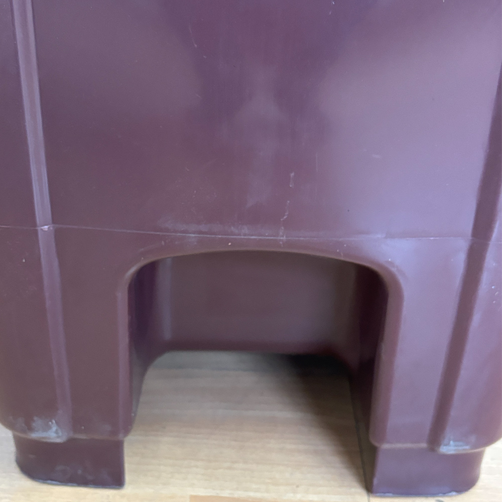 Contenedor de Basura Marrón con Pedal de Metal de 120 litros   