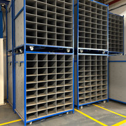Lote de 31 Racks metálicos Seat usados 117 x 170 x 200 cm 