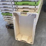 Lote de cajas plásticas usadas para pescado encajables