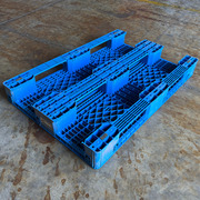 Palet de Plástico Abierto Usado 3 Patines Azul 80 x 120 cm 