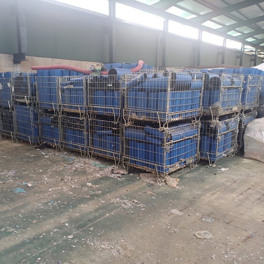 Lote de 248 Jaulas de Metal Plegables Usadas 85 x 110 x 100 cm